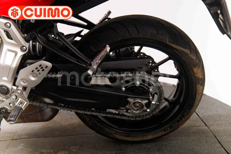 Yamaha MT-07 - Vista 18