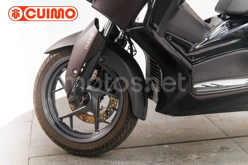 Yamaha XMAX 300 - Vista 19