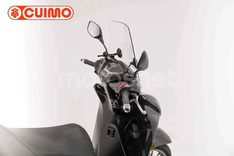 Honda SH350i - Vista 17