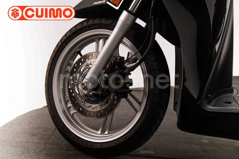 Honda SH350i - Vista 23