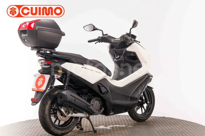 Kymco Sky Town 125 - Vista 4