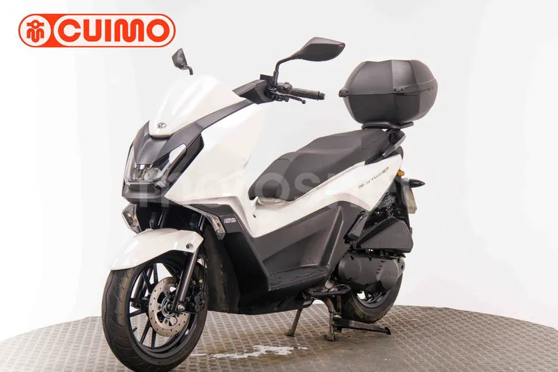 Kymco Sky Town 125 - Vista 9