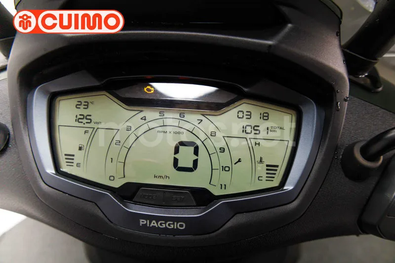 Piaggio Beverly S 400 - Vista 25