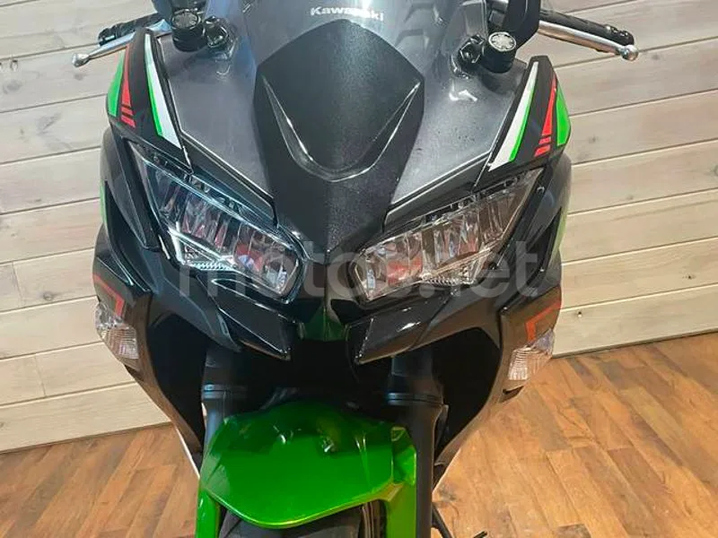 Kawasaki Ninja 650 - Vista 10