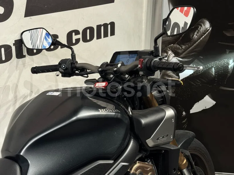 Honda CB650R - Vista 6