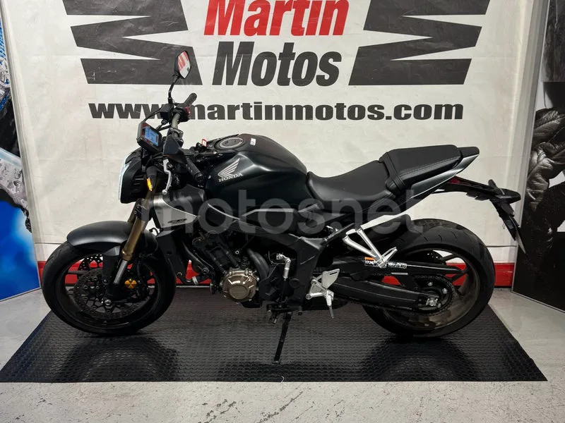Honda CB650R - Vista 8