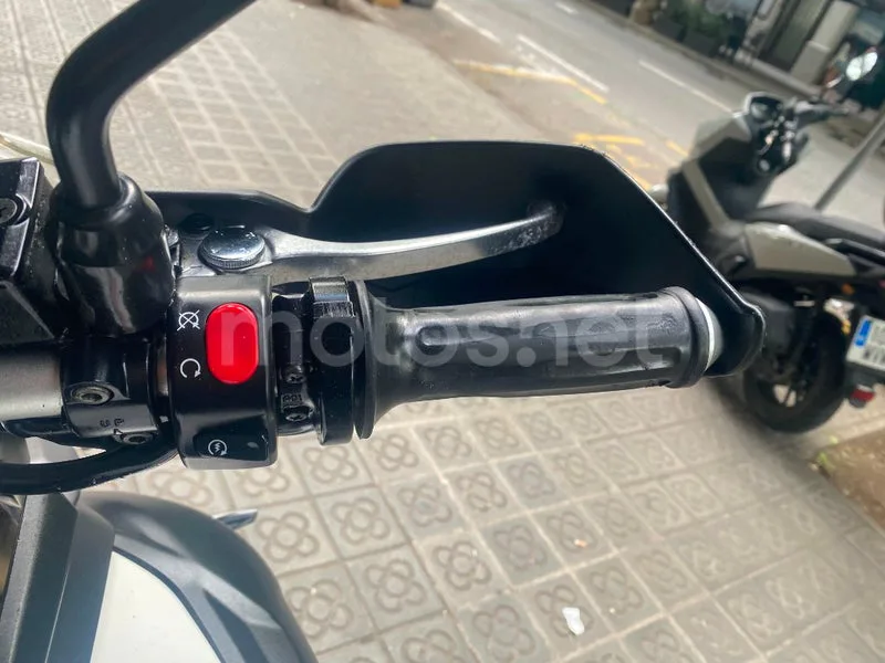 Triumph Tiger 800 - Vista 17