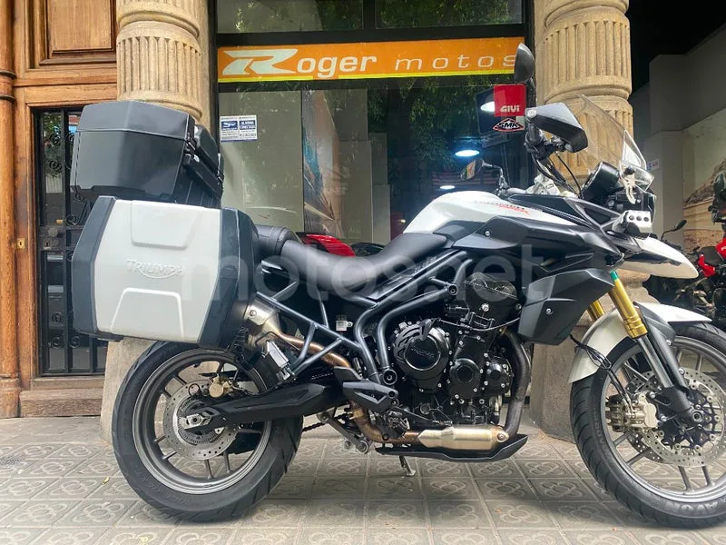 Triumph Tiger 800 - Vista 3