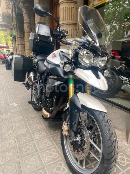 Triumph Tiger 800 - Vista 7