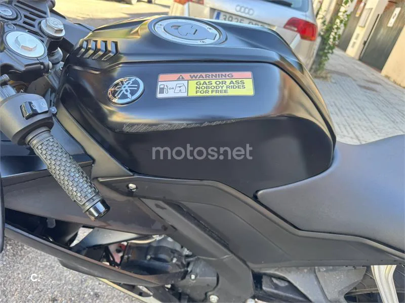 Yamaha YZF-R125 - Vista 4