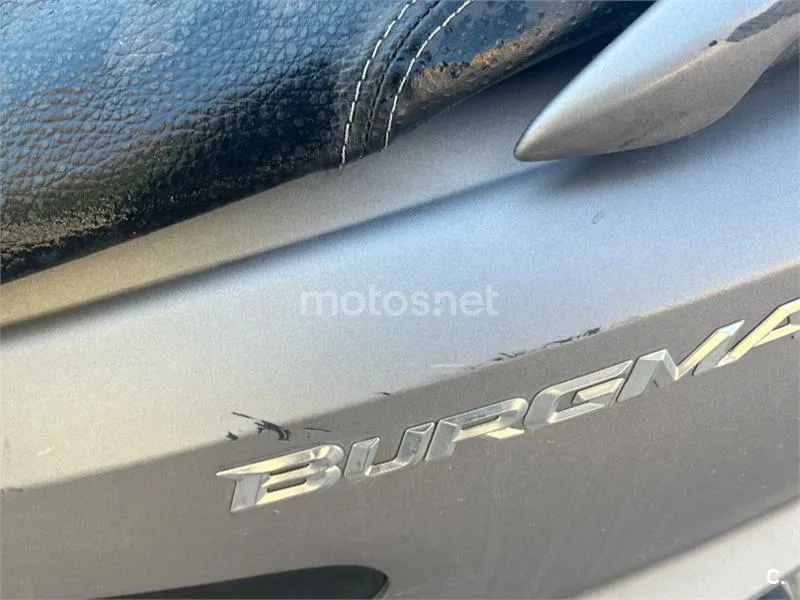 Suzuki Burgman 125 - Vista 9