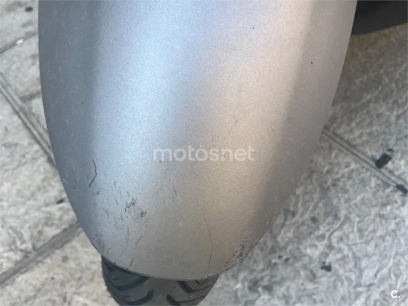 Suzuki Burgman 125 - Vista 10
