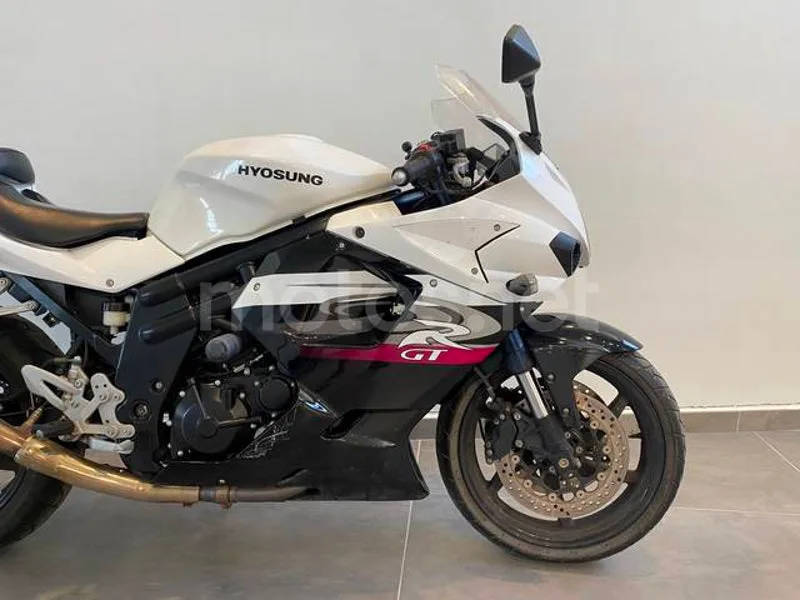 Hyosung GT 650 R Comet - Vista 8