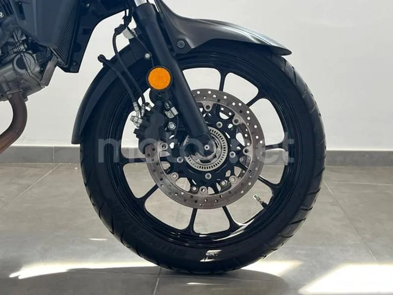 Suzuki V-Strom 650 - Vista 9