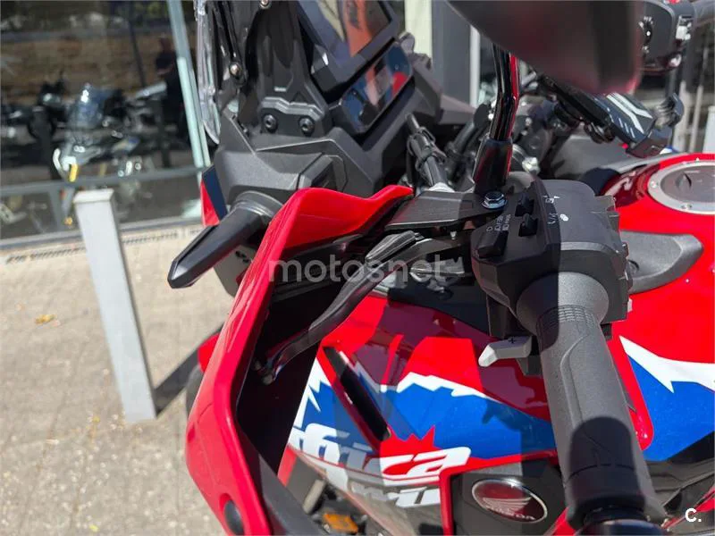 Honda CRF1100L Africa Twin - Vista 17