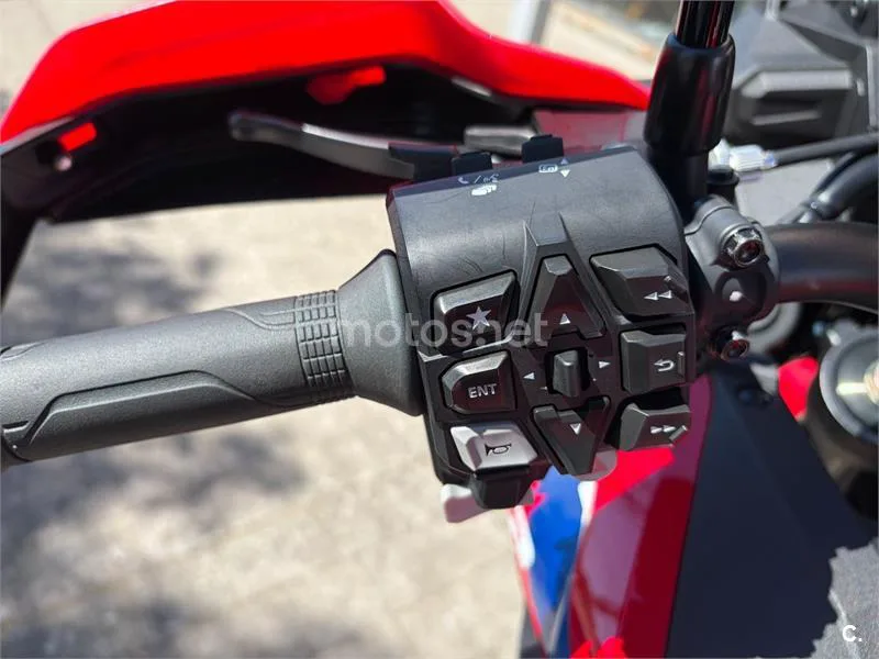 Honda CRF1100L Africa Twin - Vista 4