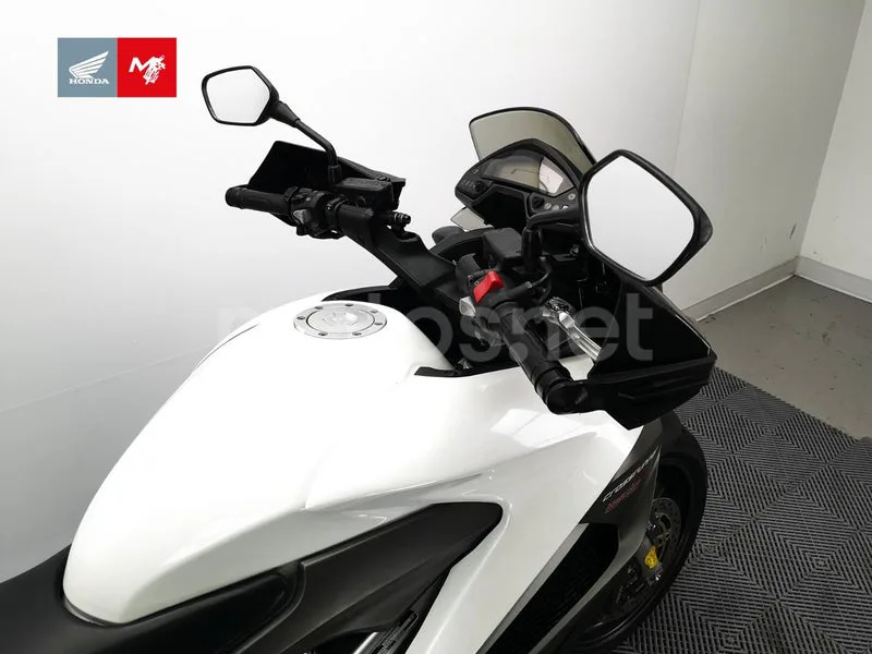 Honda VFR800X Crossrunner - Vista 8