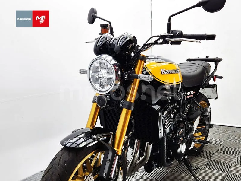 Kawasaki Z900RS - Vista 20