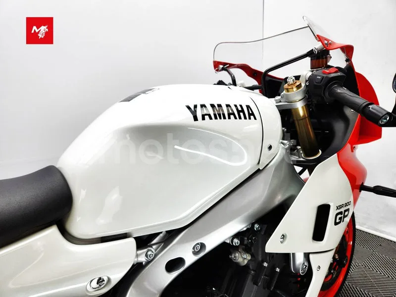 Yamaha XSR900 GP - Vista 14