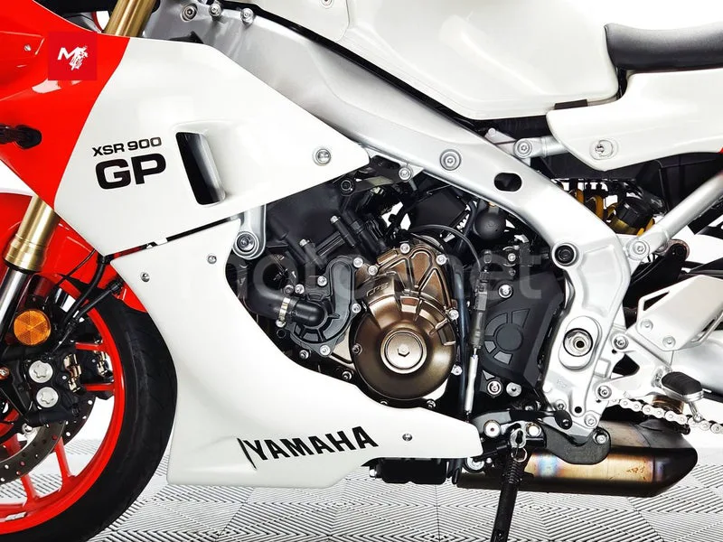 Yamaha XSR900 GP - Vista 22