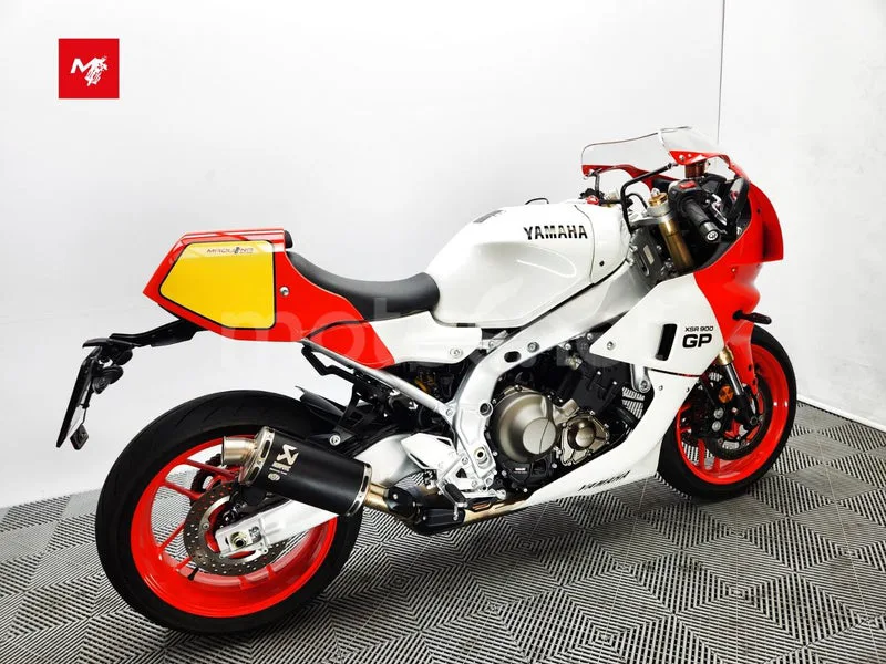Yamaha XSR900 GP - Vista 4