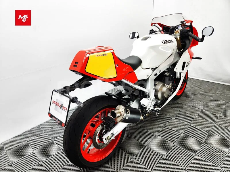 Yamaha XSR900 GP - Vista 5