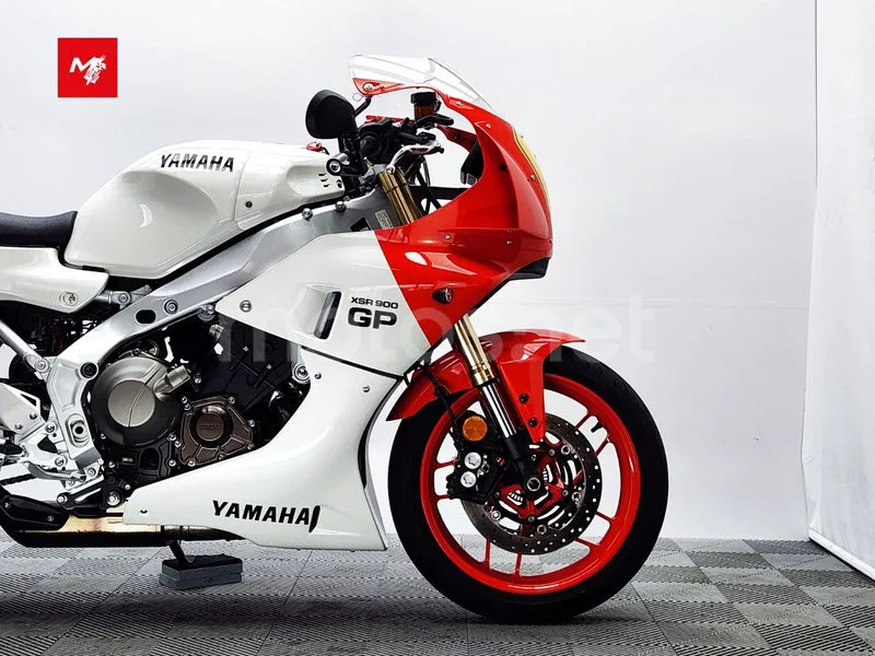 Yamaha XSR900 GP - Vista 6