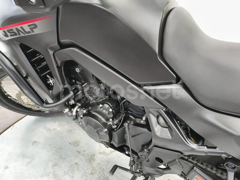 Honda XL750 Transalp - Vista 12