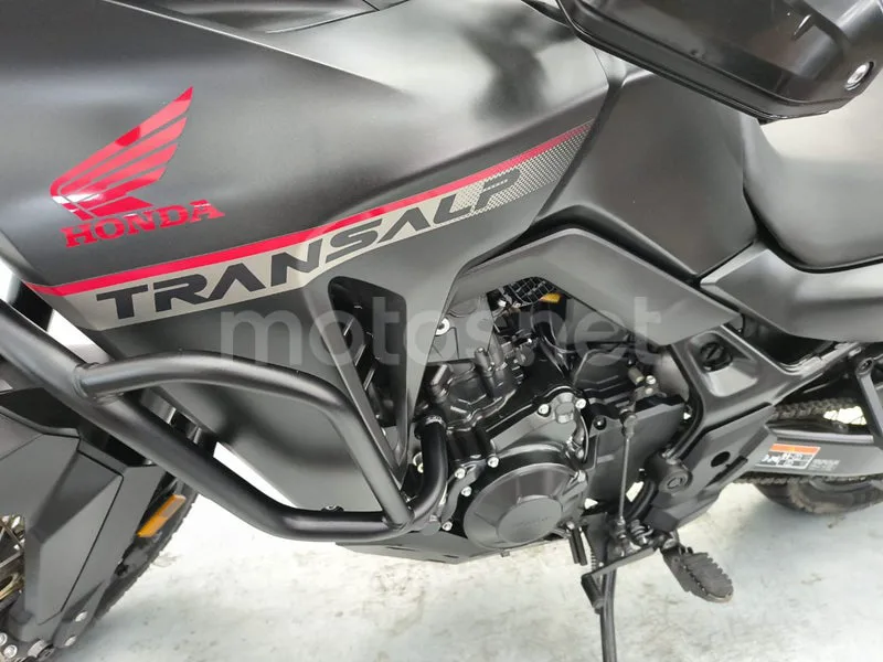 Honda XL750 Transalp - Vista 13