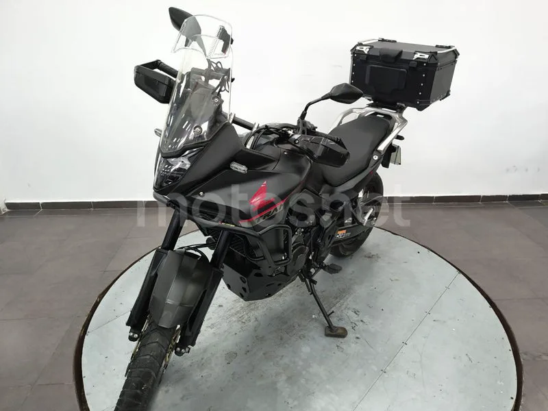 Honda XL750 Transalp - Vista 17