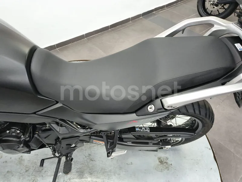 Honda XL750 Transalp - Vista 9