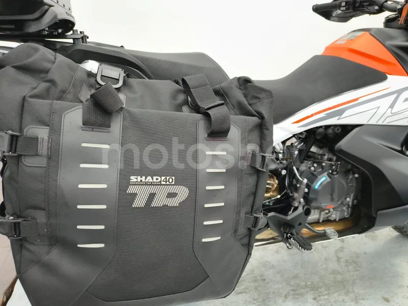 KTM 790 Adventure - Vista 19