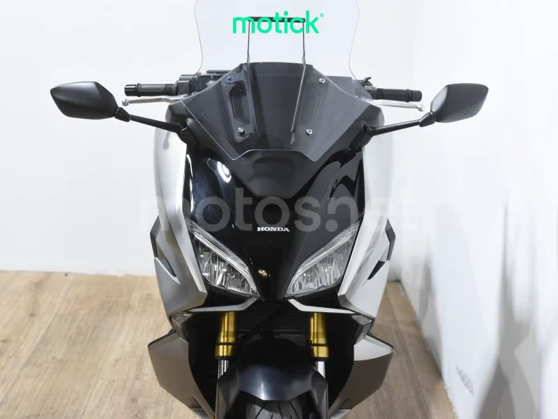 Honda Forza 750 - Vista 11