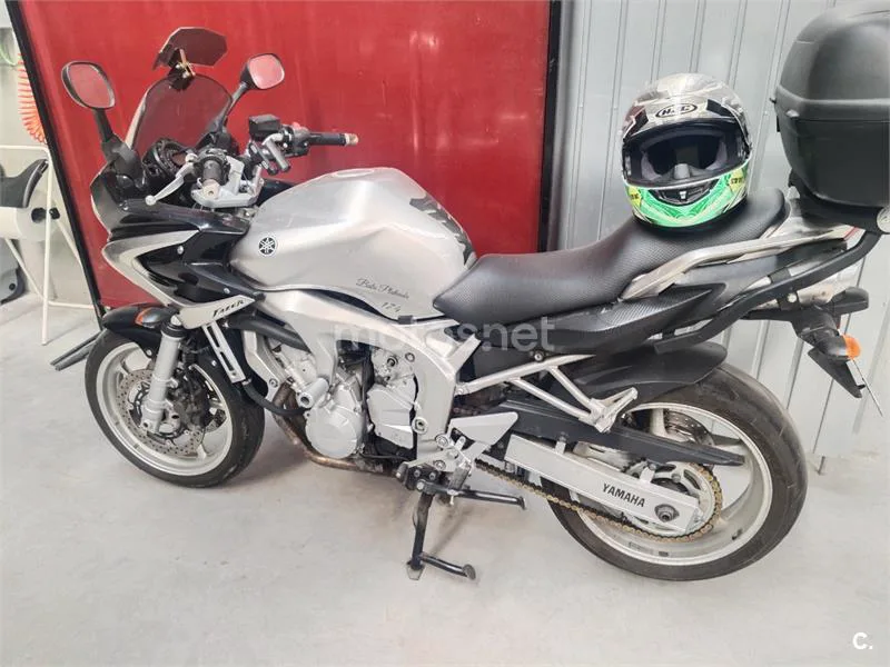 Yamaha FZ6 Fazer - Vista 3