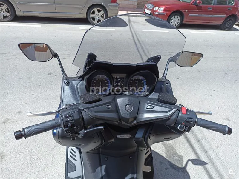 Yamaha TMAX 530 - Vista 3
