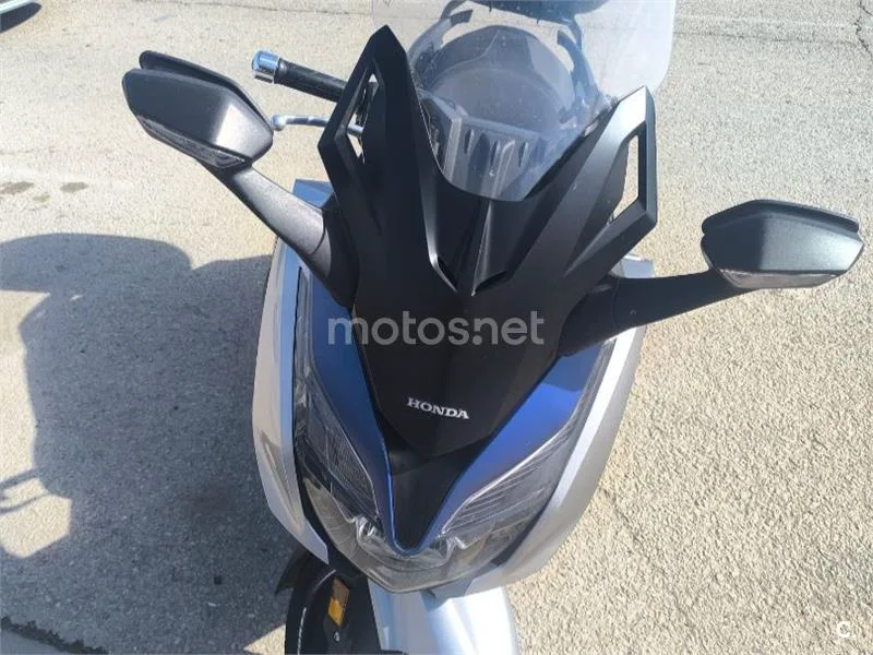 Honda Forza 125 - Vista 3