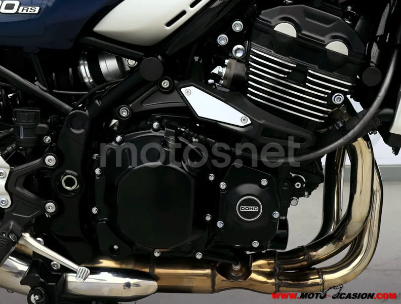 Kawasaki Z900RS - Vista 5