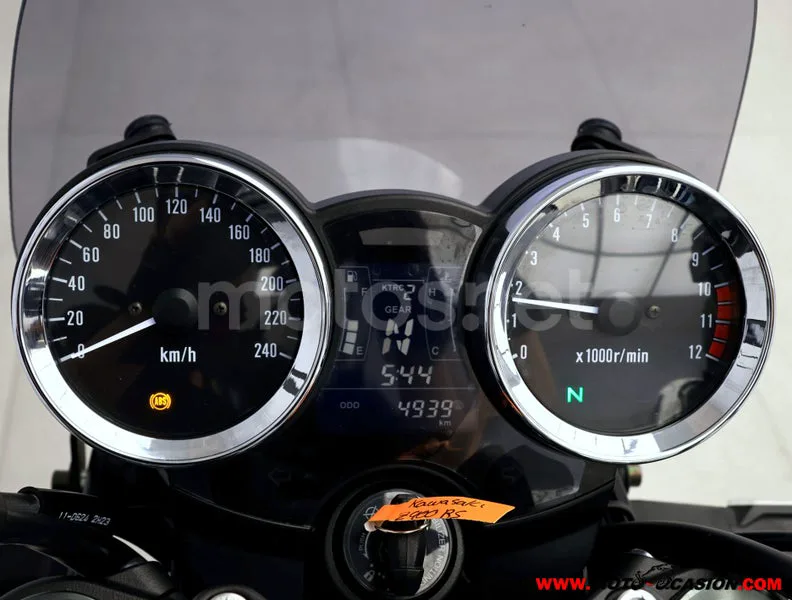 Kawasaki Z900RS - Vista 6