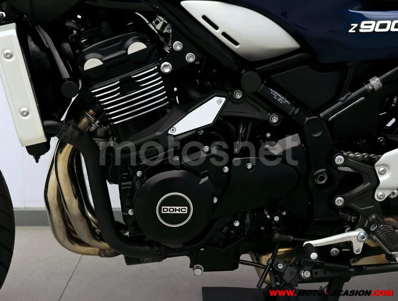 Kawasaki Z900RS - Vista 10