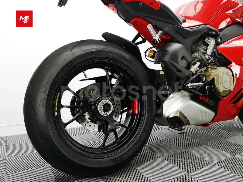 Ducati Panigale V4 - Vista 13