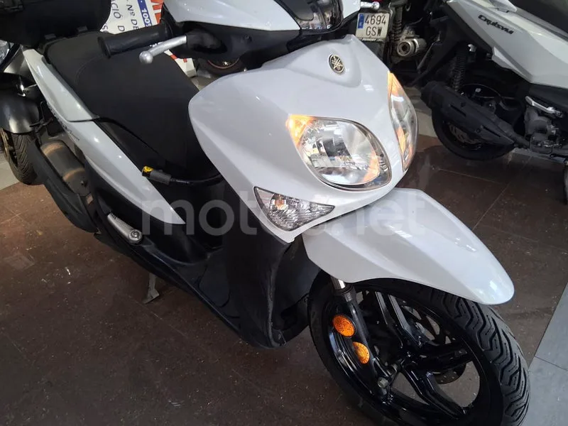Yamaha Xenter 125 - Vista 16