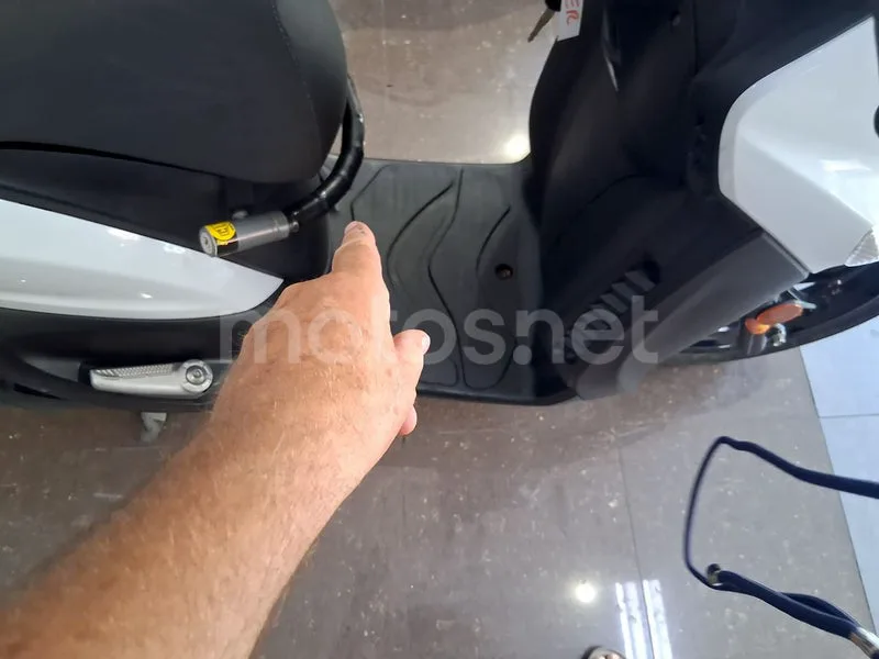 Yamaha Xenter 125 - Vista 19