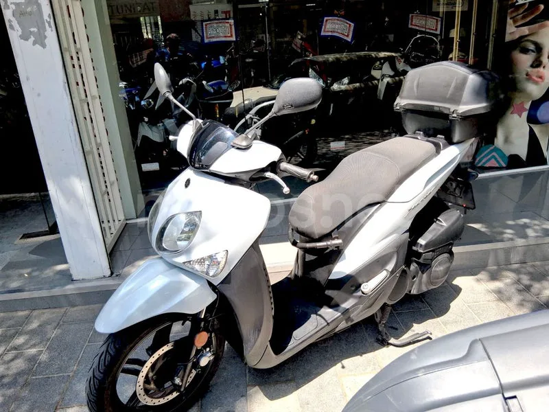 Yamaha Xenter 125 - Vista 3