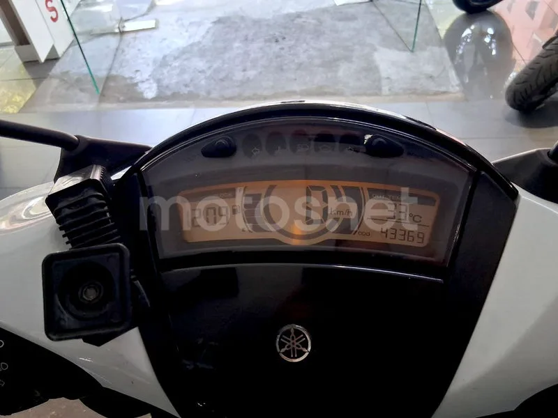 Yamaha Xenter 125 - Vista 7
