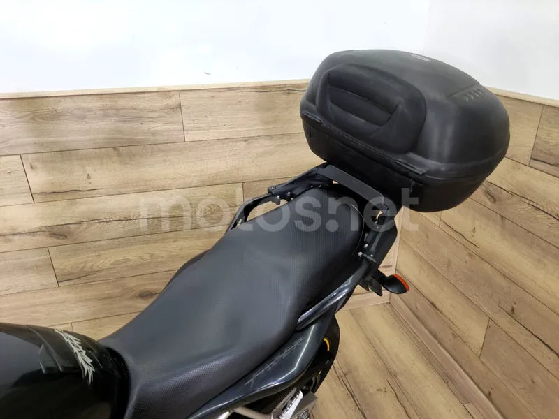 Yamaha FZ6 Fazer - Vista 13