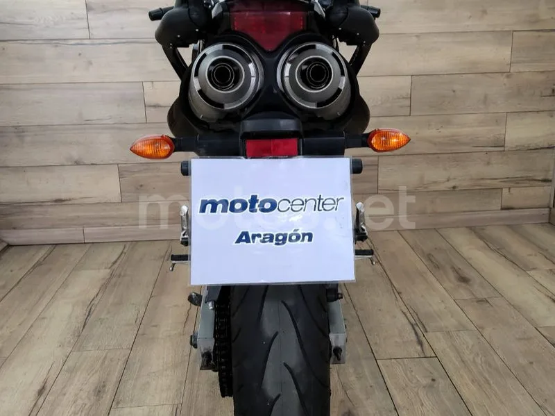 Yamaha FZ6 Fazer - Vista 6