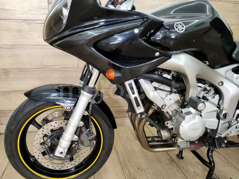 Yamaha FZ6 Fazer - Vista 7