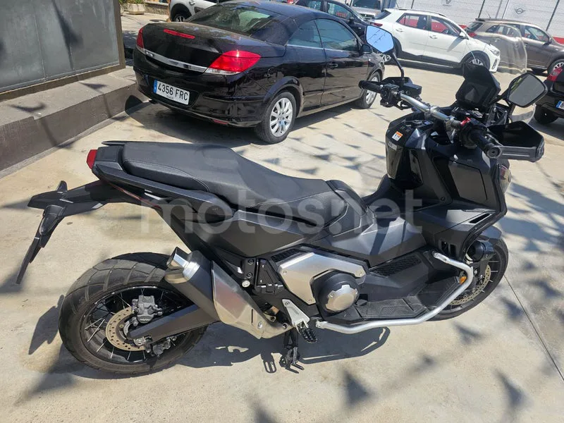 Honda X-ADV - Vista 13