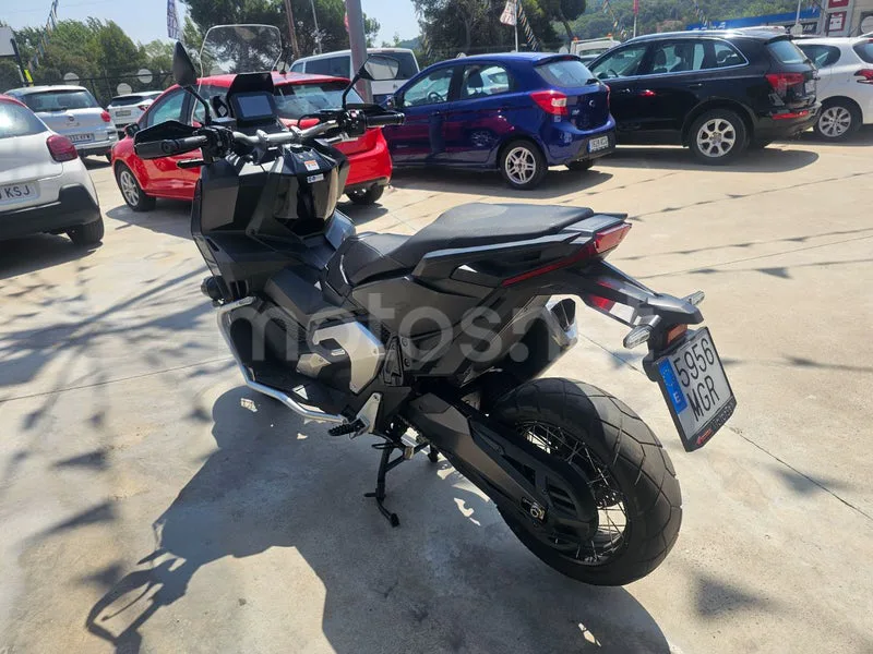Honda X-ADV - Vista 6