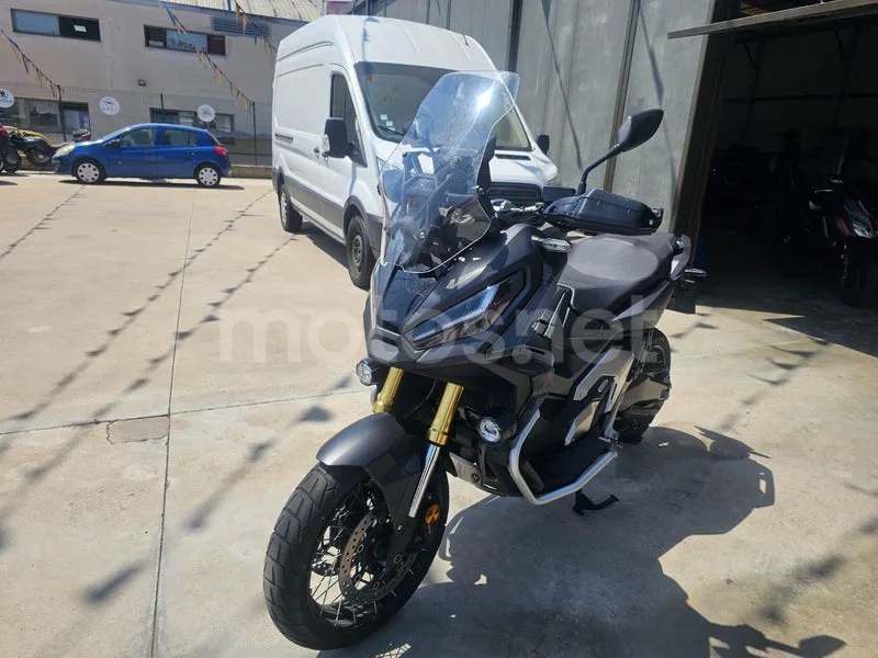 Honda X-ADV - Vista 9